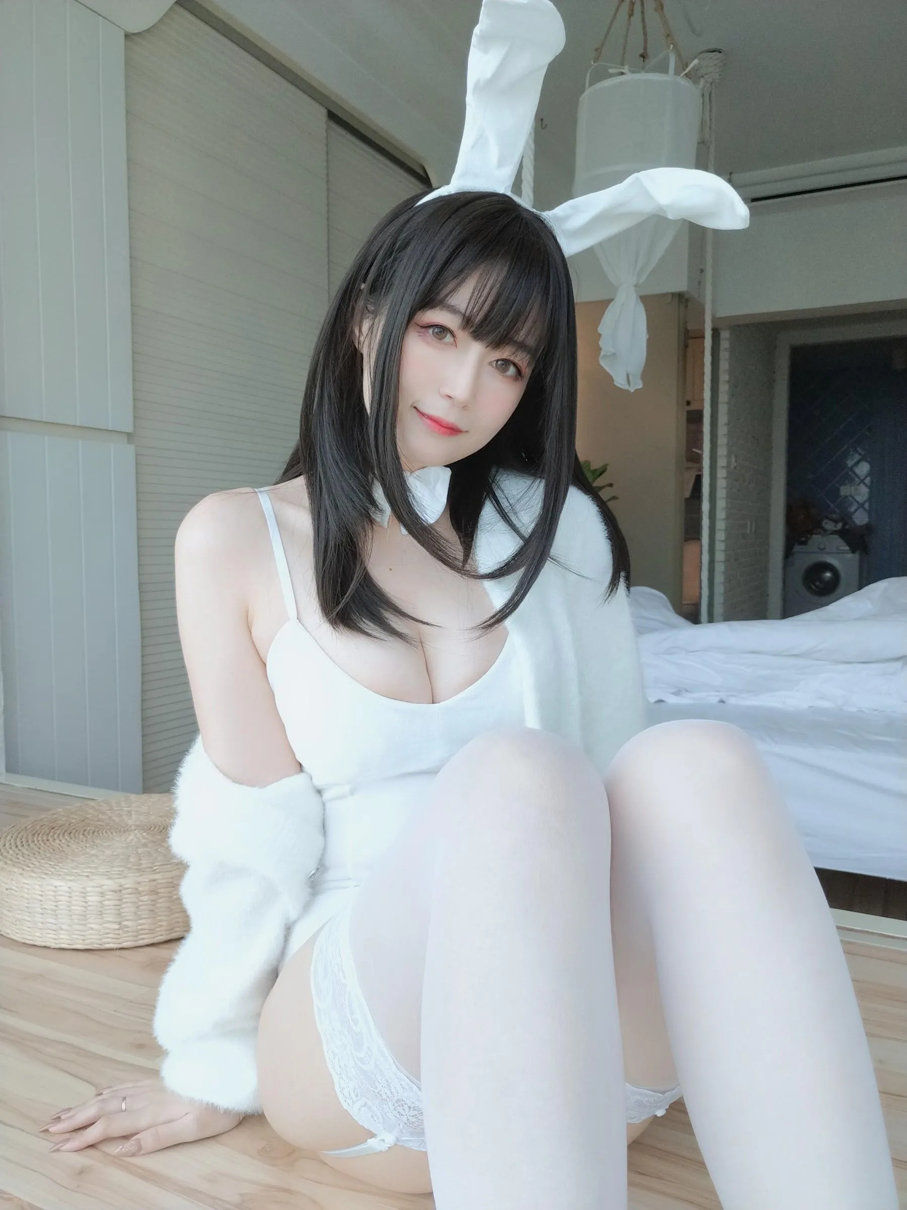 白银81 – 自撮 Vol.52 白丝兔子 [110P]插图1